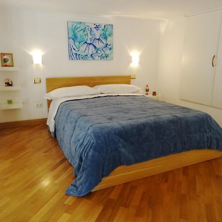 Mezzocannone Holiday House Napoli Exterior foto
