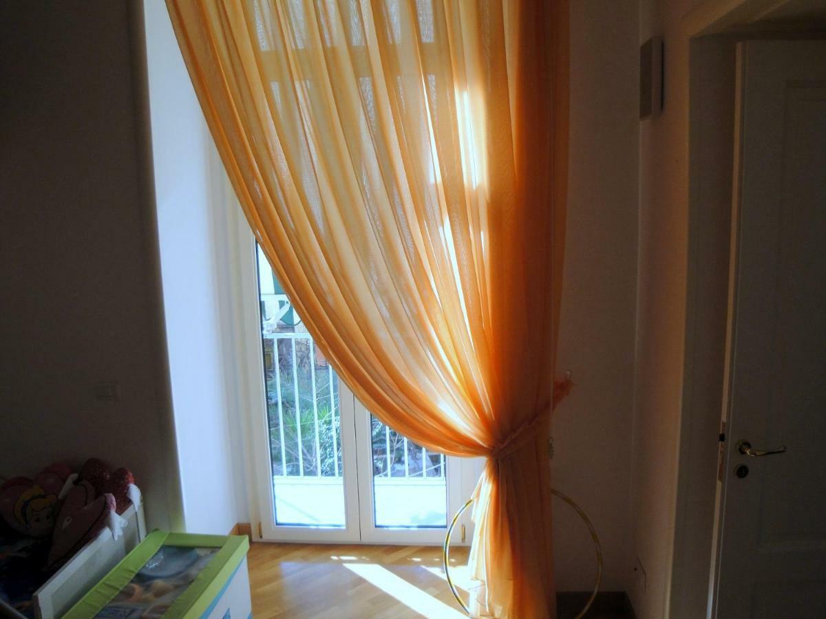 Mezzocannone Holiday House Napoli Exterior foto