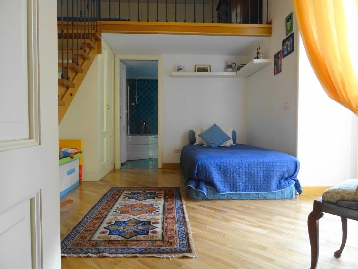 Mezzocannone Holiday House Napoli Exterior foto